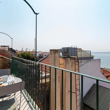 Apartman Alfama Terrace River View By Lovelystay