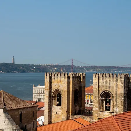 Apartman Alfama Terrace River View By Lovelystay *