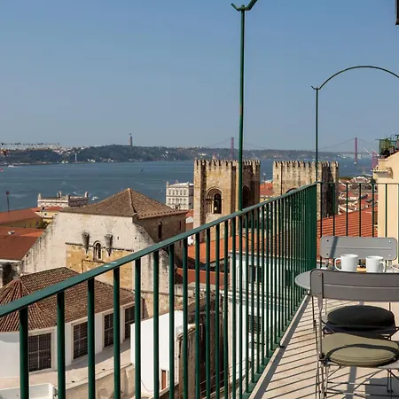 Apartman Alfama Terrace River View By Lovelystay *